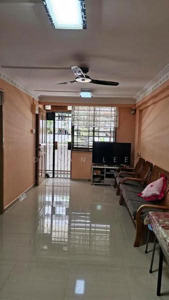 18 Eunos Crescent, 18 Eunos Crescent, Eunos / Geylang / Paya Lebar, 2 Bedrooms, 635 sqft, HDB Flat For Sale, by Dylan Lee, 500290601 - Living Room - PropertyGuru.com.sg