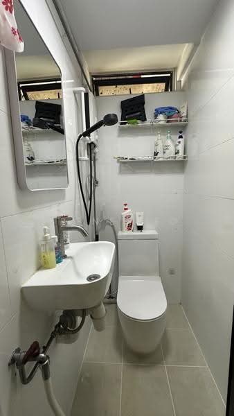 People's Park Complex, 1 Park Road, Boat Quay / Raffles Place / Marina, Room Rental, 100 sqft, Apartment For Rent, by Irene Yeo, 500290607 - Bathroom - PropertyGuru.com.sg