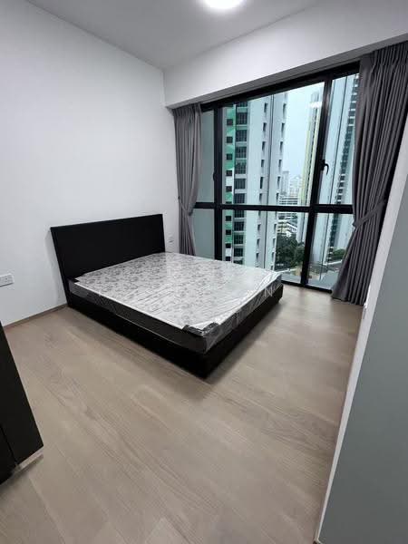 Piccadilly Grand, Northumberland Road, Farrer Park / Serangoon Rd, 2 Bedrooms, 678 sqft, Condominium For Rent, by Tan Zheng Heng, 500290613 - Masterbedroom - PropertyGuru.com.sg