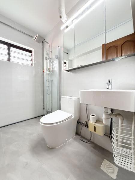 448 Bright Hill Drive, 448 Bright Hill Drive, Ang Mo Kio / Bishan / Thomson, 3 Bedrooms, 1,172 sqft, HDB Flat For Rent, by Lin Hui Min Jerlyn, 500290620 - Bathroom - PropertyGuru.com.sg