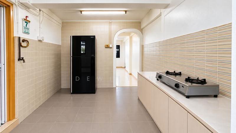 232 Lorong 8 Toa Payoh, 232 Lorong 8 Toa Payoh, Balestier / Toa Payoh, 3 Bedrooms, 700 sqft, HDB Flat For Sale, by Dewi Tan, 500290639 - Kitchen - PropertyGuru.com.sg