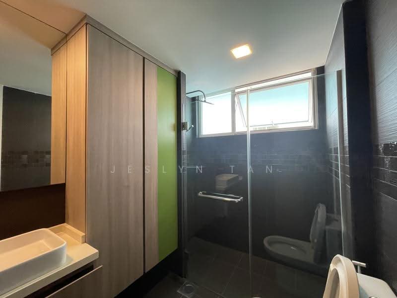 Dahlia Park Condo, 9 Flora Drive, Changi Airport / Changi Village, 3 Bedrooms, 1,292 sqft, Condominium For Sale, by Jeslyn Tan, 500290647 - Bathroom - PropertyGuru.com.sg