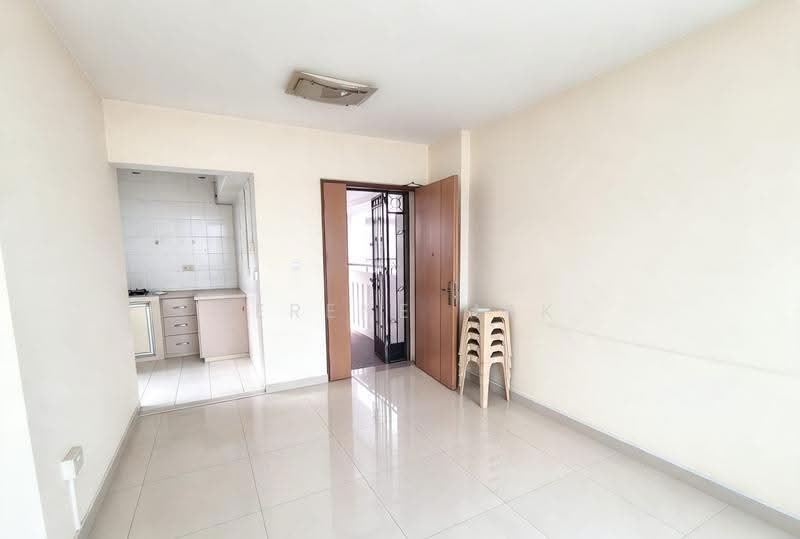 5A Upper Boon Keng Road, 5A Upper Boon Keng Road, Eunos / Geylang / Paya Lebar, 2 Bedrooms, 721 sqft, HDB Flat For Sale, by Serene Mak, 500290652 - Kitchen - PropertyGuru.com.sg