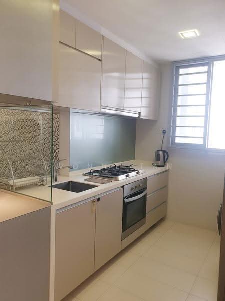 Prive, 37 Punggol Field, Hougang / Punggol / Sengkang, 2 Bedrooms, 883 sqft, Condominium For Sale, by Yvonne Tan, 500290676 - Kitchen - PropertyGuru.com.sg
