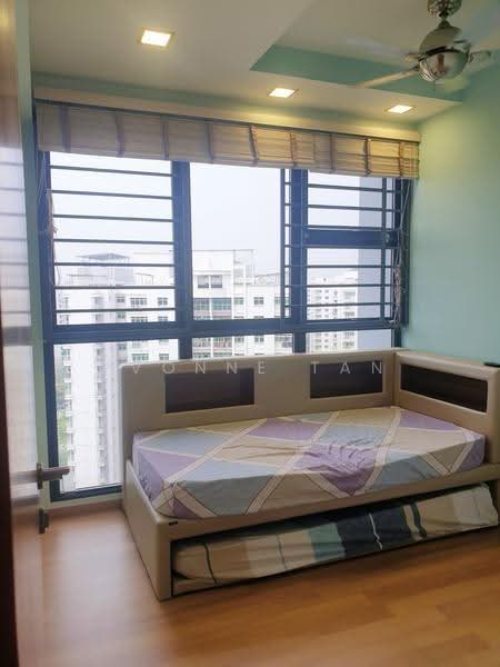 Prive, 37 Punggol Field, Hougang / Punggol / Sengkang, 2 Bedrooms, 883 sqft, Condominium For Sale, by Yvonne Tan, 500290676 - Common Bedroom - PropertyGuru.com.sg