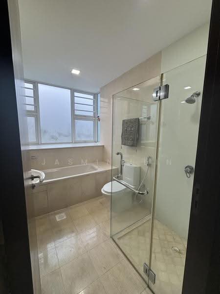 Sheares Ville, 9 Holt Road, Tanglin / Holland / Bukit Timah, 3 Bedrooms, 2,067 sqft, Condominium For Sale, by Jasmine Lin, 500290681 - Bathroom - PropertyGuru.com.sg