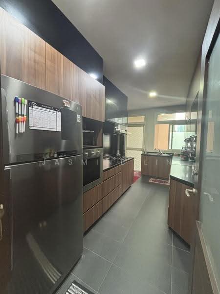 Sheares Ville, 9 Holt Road, Tanglin / Holland / Bukit Timah, 3 Bedrooms, 2,067 sqft, Condominium For Sale, by Jasmine Lin, 500290681 - PropertyGuru.com.sg