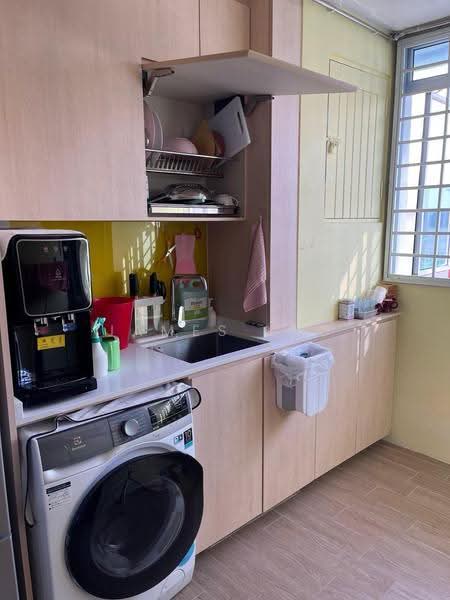 417 Tampines Street 41, 417 Tampines Street 41, Pasir Ris / Tampines, 2 Bedrooms, 646 sqft, HDB Flat For Sale, by James Yeo, 500290684 - Kitchen - PropertyGuru.com.sg