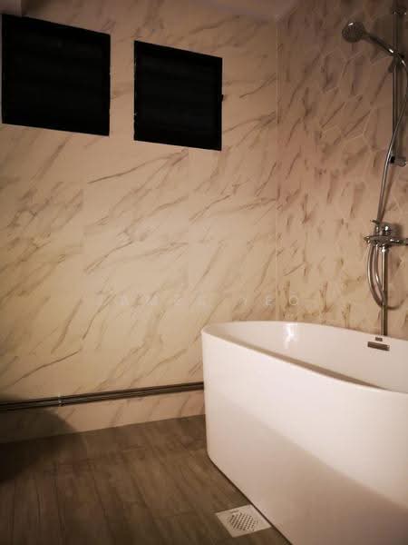 417 Tampines Street 41, 417 Tampines Street 41, Pasir Ris / Tampines, 2 Bedrooms, 646 sqft, HDB Flat For Sale, by James Yeo, 500290684 - Bathroom - PropertyGuru.com.sg