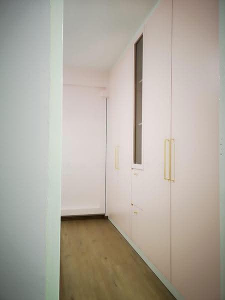 417 Tampines Street 41, 417 Tampines Street 41, Pasir Ris / Tampines, 2 Bedrooms, 646 sqft, HDB Flat For Sale, by James Yeo, 500290684 - Corridor - PropertyGuru.com.sg