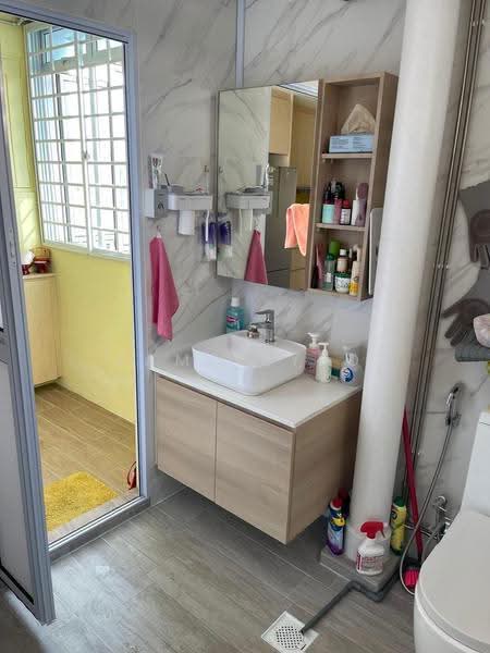 417 Tampines Street 41, 417 Tampines Street 41, Pasir Ris / Tampines, 2 Bedrooms, 646 sqft, HDB Flat For Sale, by James Yeo, 500290684 - Bathroom - PropertyGuru.com.sg