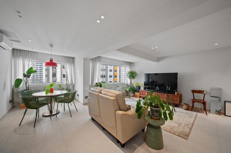 154 Gangsa Road, 154 Gangsa Road, Dairy Farm / Bukit Panjang / Choa Chu Kang, 3 Bedrooms, 1,302 sqft, HDB Flat For Sale, by Germaine Tan, 500290686 - Living Room - PropertyGuru.com.sg