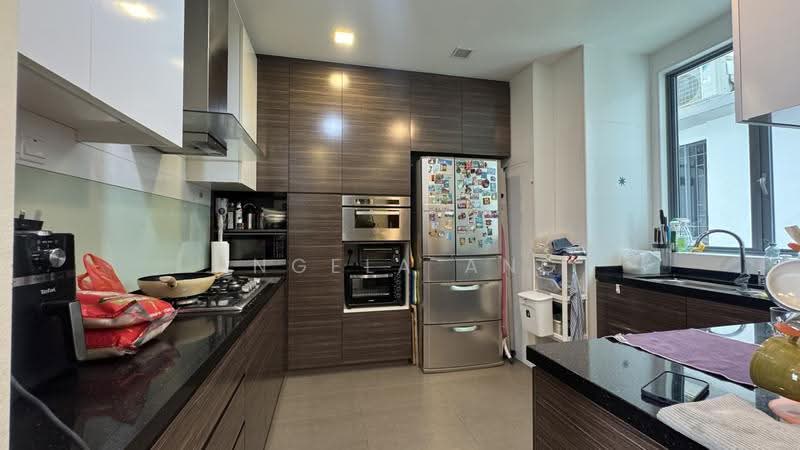 Springdale Condo, 51 Hindhede Walk, Clementi Park / Upper Bukit Timah, 3 Bedrooms, 1,152 sqft, Condominium For Sale, by Angela Ang, 500290715 - Kitchen - PropertyGuru.com.sg