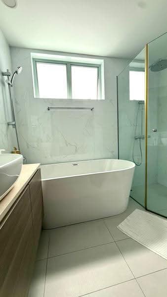 Guilin View, 26 Bukit Batok Street 52, Dairy Farm / Bukit Panjang / Choa Chu Kang, 3 Bedrooms, 1,281 sqft, Condominium For Sale, by Eugene Lim, 500290716 - Bathroom - PropertyGuru.com.sg