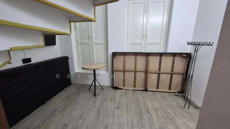 5-bedroom Unit near Little India MRT, Farrer Park / Serangoon Rd, 5 Bedrooms, 720 sqft, Shophouse For Rent, by Raymond Tay, 500290774 - PropertyGuru.com.sg