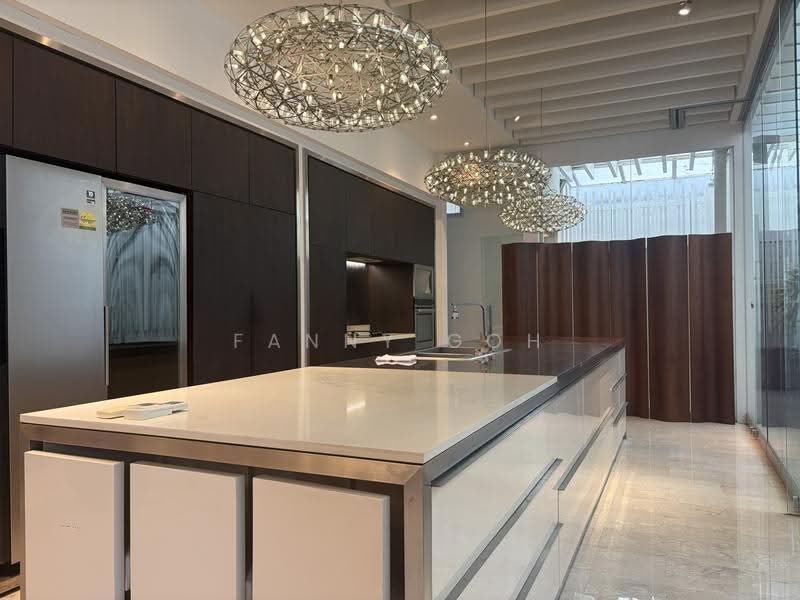 D16 Semi D 5 ensuite bedroom, pool , well kept, 7 schools within 2km!, 5 bedroom ensuite , pool , well kept, Freehold, Semi D, Bedok / Upper East Coast, 5 Bedrooms, 5,000 sqft, Semi-Detached House For Sale, by Fanny Goh, 500290783 - Kitchen - PropertyGuru.com.sg