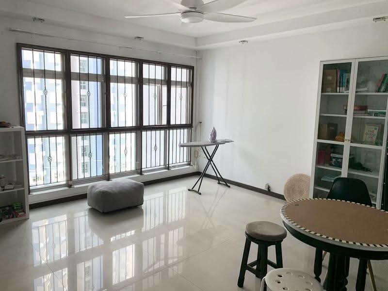 394 Bukit Batok West Avenue 5, 394 Bukit Batok West Avenue 5, Dairy Farm / Bukit Panjang / Choa Chu Kang, Room Rental, 150 sqft, HDB Flat For Rent, by Anthony Lee, 500290792 - Living Room - PropertyGuru.com.sg