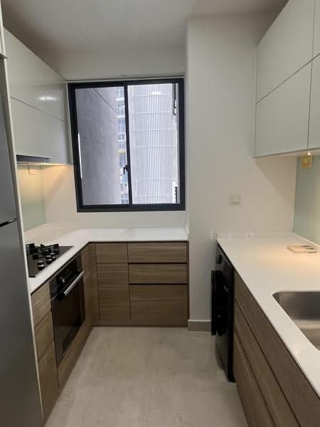 Alex Residences, 28 Alexandra View, Alexandra / Commonwealth, 3 Bedrooms, 904 sqft, Apartment For Sale, by Carolyn Teo, 500290799 - Kitchen - PropertyGuru.com.sg