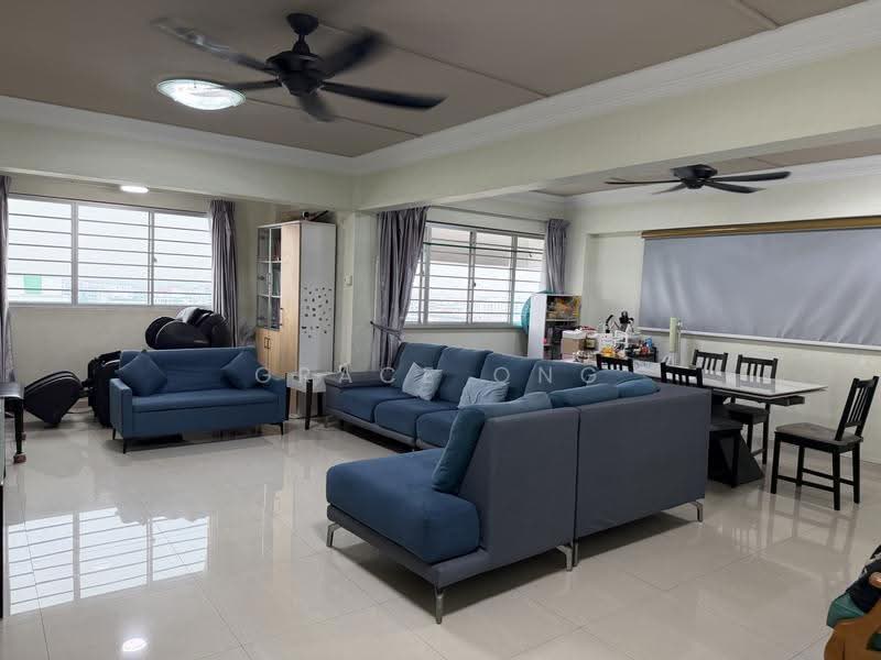 235 Choa Chu Kang Central, 235 Choa Chu Kang Central, Dairy Farm / Bukit Panjang / Choa Chu Kang, 3 Bedrooms, 1,561 sqft, HDB Flat For Sale, by Grace Ong, 500290800 - Living Room - PropertyGuru.com.sg