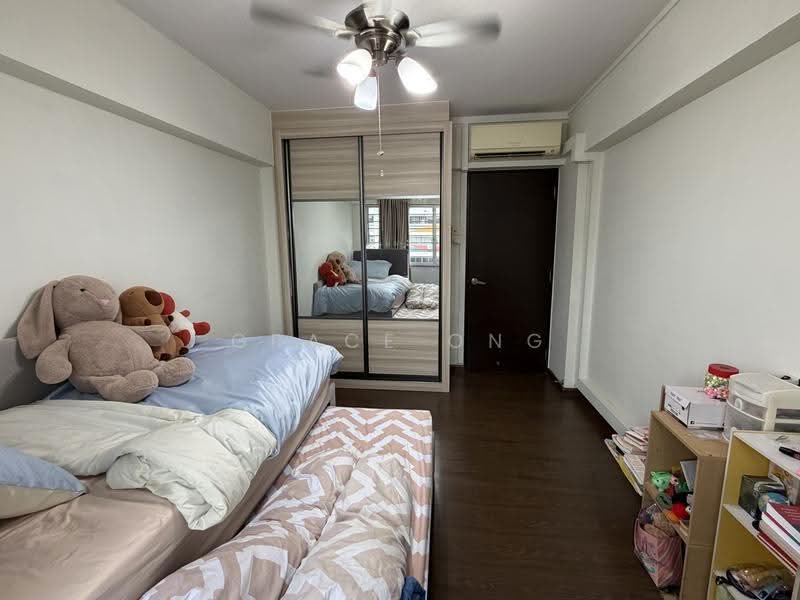235 Choa Chu Kang Central, 235 Choa Chu Kang Central, Dairy Farm / Bukit Panjang / Choa Chu Kang, 3 Bedrooms, 1,561 sqft, HDB Flat For Sale, by Grace Ong, 500290800 - Bedroom - PropertyGuru.com.sg