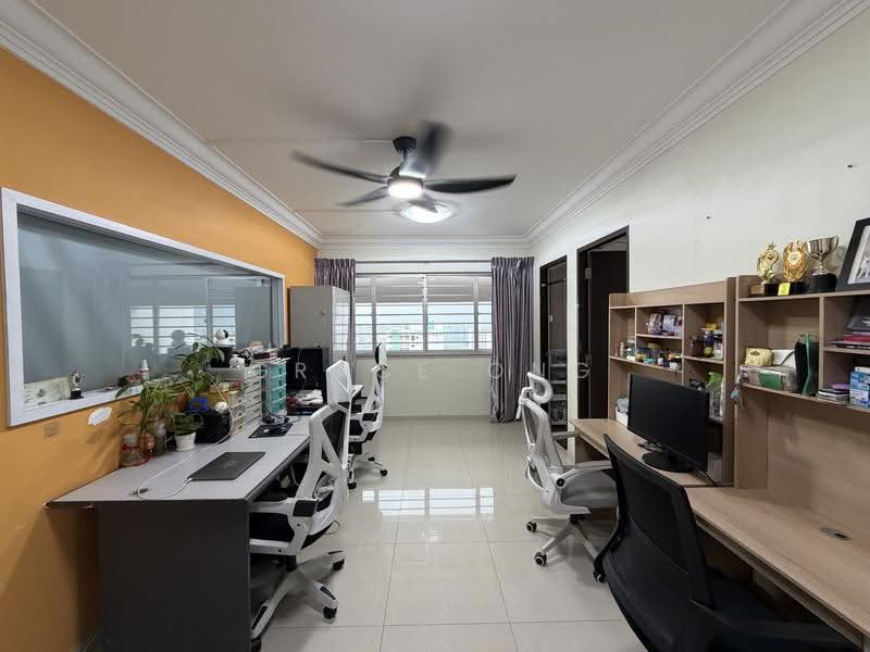 235 Choa Chu Kang Central, 235 Choa Chu Kang Central, Dairy Farm / Bukit Panjang / Choa Chu Kang, 3 Bedrooms, 1,561 sqft, HDB Flat For Sale, by Grace Ong, 500290800 - Study - PropertyGuru.com.sg