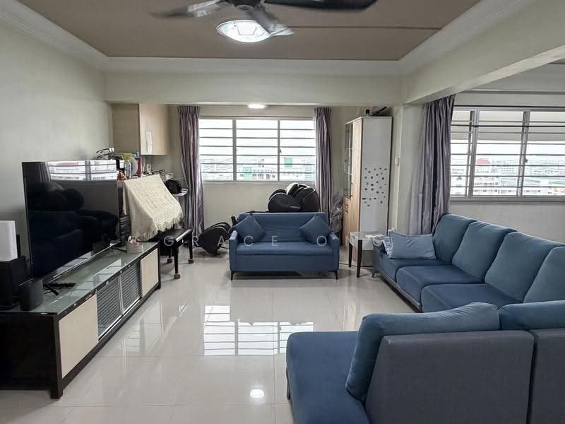 235 Choa Chu Kang Central, 235 Choa Chu Kang Central, Dairy Farm / Bukit Panjang / Choa Chu Kang, 3 Bedrooms, 1,561 sqft, HDB Flat For Sale, by Grace Ong, 500290800 - Living Room - PropertyGuru.com.sg