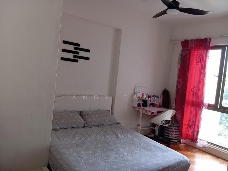 Parkview Apartments, 5 Bukit Batok Street 25, Dairy Farm / Bukit Panjang / Choa Chu Kang, 2 Bedrooms, 1,141 sqft, Apartment For Sale, by Andy Tan, 500290821 - Bedroom - PropertyGuru.com.sg