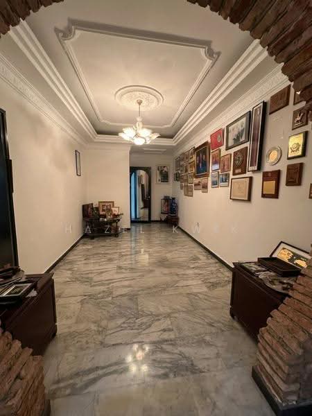 546726, Poh Huat Road, Hougang / Punggol / Sengkang, 4 Bedrooms, 2,500 sqft, Semi-Detached House For Sale, by Hazel Kwek, 500290830 - Corridor - PropertyGuru.com.sg
