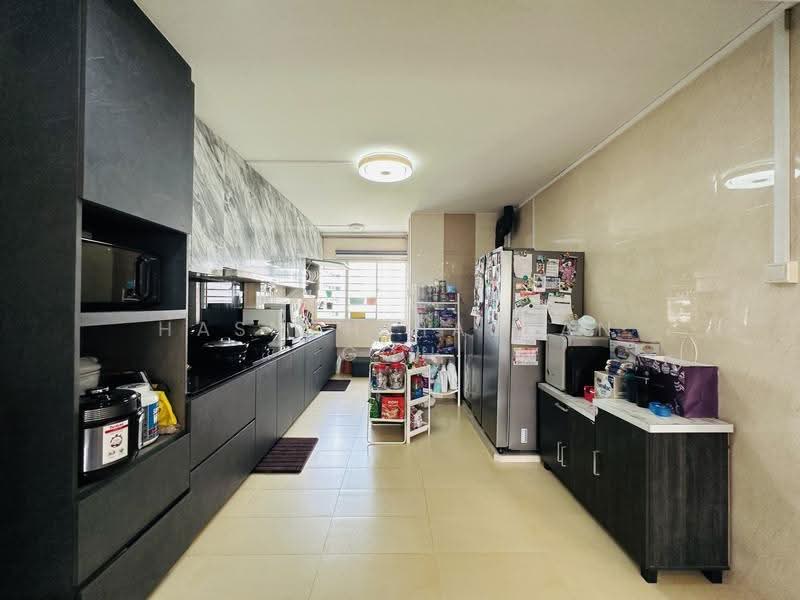 816 Jurong West Street 81, 816 Jurong West Street 81, Boon Lay / Jurong / Tuas, 3 Bedrooms, 1,152 sqft, HDB Flat For Sale, by Hasnah Hassan Goh, 500290831 - Kitchen - PropertyGuru.com.sg