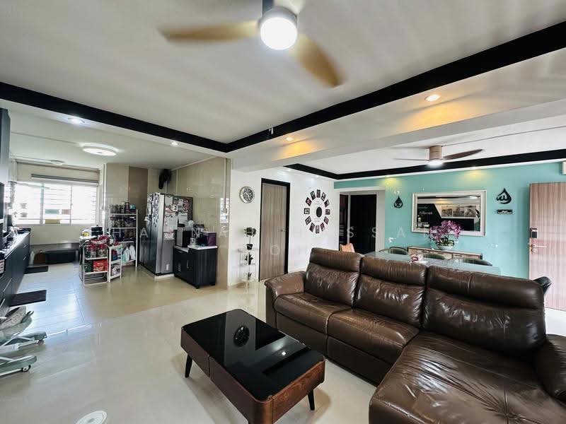 816 Jurong West Street 81, 816 Jurong West Street 81, Boon Lay / Jurong / Tuas, 3 Bedrooms, 1,152 sqft, HDB Flat For Sale, by Hasnah Hassan Goh, 500290831 - Open concept kitchen - PropertyGuru.com.sg