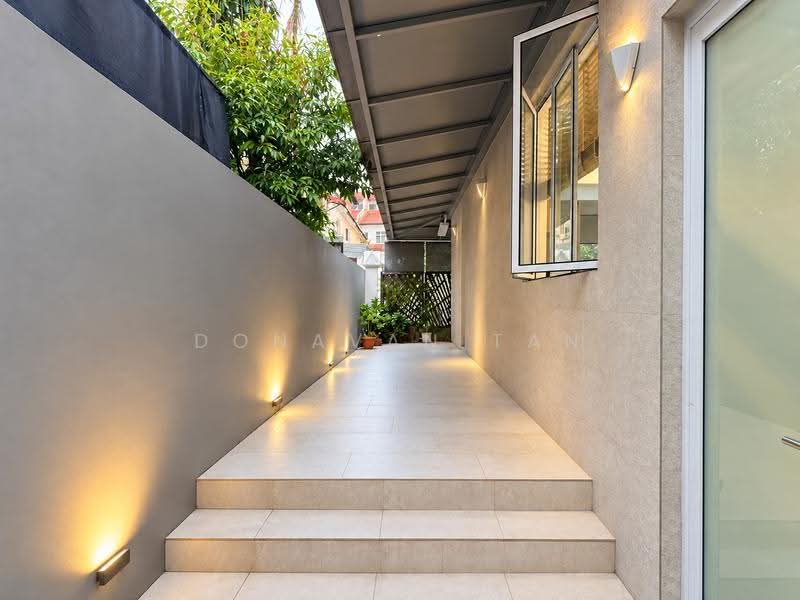 Loyang Villas, Loyang Rise, Changi Airport / Changi Village, 4 Bedrooms, 2,152 sqft, Corner Terrace For Sale, by Donavan Tan, 500290832 - PropertyGuru.com.sg
