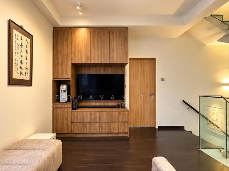 Loyang Villas, Loyang Rise, Changi Airport / Changi Village, 4 Bedrooms, 2,152 sqft, Corner Terrace For Sale, by Donavan Tan, 500290832 - Living Room - PropertyGuru.com.sg