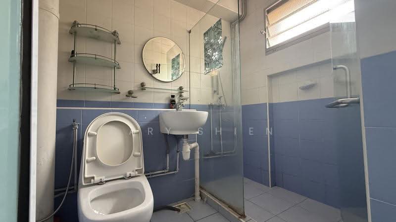 150 Pasir Ris Street 13, 150 Pasir Ris Street 13, Pasir Ris / Tampines, 3 Bedrooms, 1,249 sqft, HDB Flat For Sale, by Gary Shien, 500290836 - Bathroom - PropertyGuru.com.sg