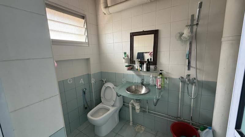 150 Pasir Ris Street 13, 150 Pasir Ris Street 13, Pasir Ris / Tampines, 3 Bedrooms, 1,249 sqft, HDB Flat For Sale, by Gary Shien, 500290836 - Bathroom - PropertyGuru.com.sg