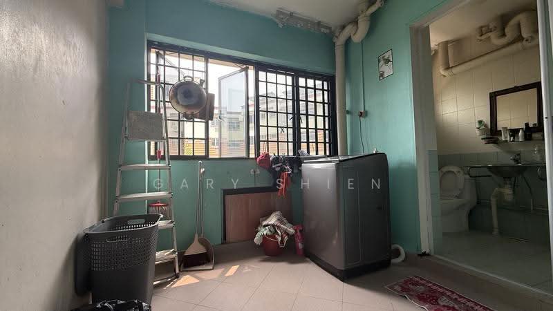 150 Pasir Ris Street 13, 150 Pasir Ris Street 13, Pasir Ris / Tampines, 3 Bedrooms, 1,249 sqft, HDB Flat For Sale, by Gary Shien, 500290836 - Bathroom - PropertyGuru.com.sg
