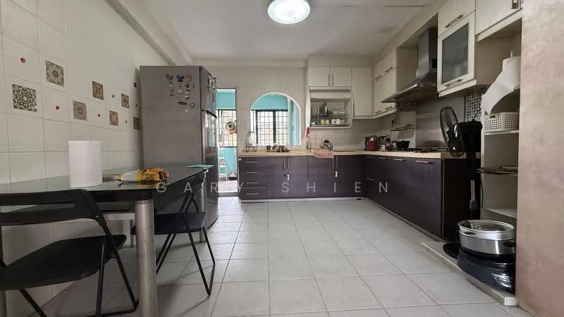 150 Pasir Ris Street 13, 150 Pasir Ris Street 13, Pasir Ris / Tampines, 3 Bedrooms, 1,249 sqft, HDB Flat For Sale, by Gary Shien, 500290836 - Kitchen - PropertyGuru.com.sg