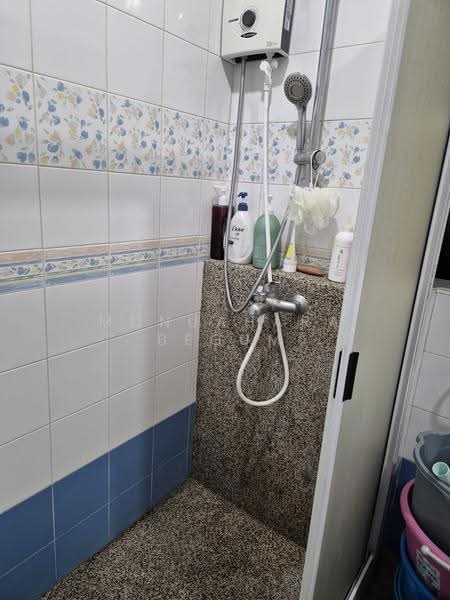 Boon Teck Towers, 41 Boon Teck Road, Balestier / Toa Payoh, Room Rental, 460 sqft, Condominium For Rent, by Monuahara Begum, 500290838 - Bathroom - PropertyGuru.com.sg