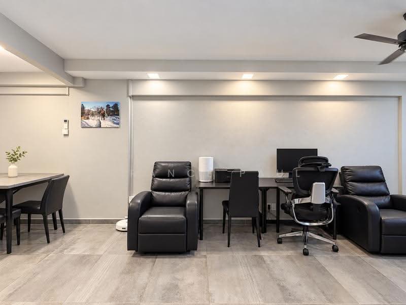 704 Bedok Reservoir Road, 704 Bedok Reservoir Road, Bedok / Upper East Coast, 2 Bedrooms, 732 sqft, HDB Flat For Sale, by Torance Paul, 500290849 - Living room - PropertyGuru.com.sg