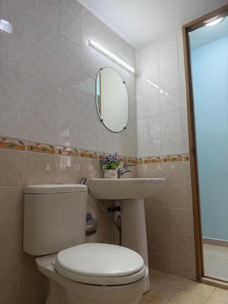 145 Lorong 2 Toa Payoh, 145 Lorong 2 Toa Payoh, Balestier / Toa Payoh, Room Rental, 170 sqft, HDB Flat For Rent, by Andrew Yap, 500290858 - Bathroom - PropertyGuru.com.sg