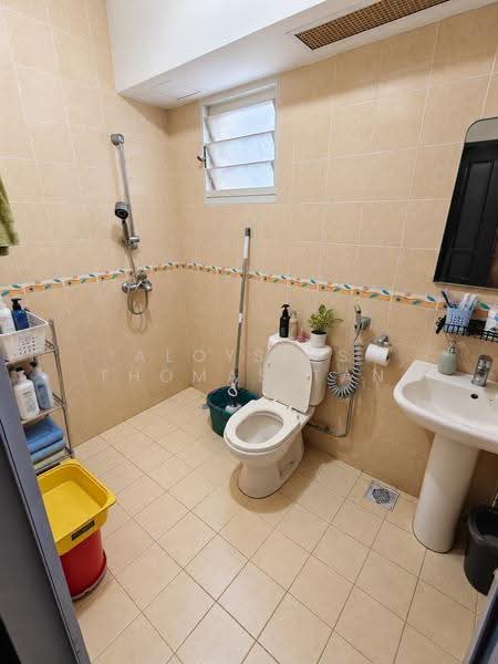 204D Punggol Field, 204D Punggol Field, Hougang / Punggol / Sengkang, 3 Bedrooms, 1,184 sqft, HDB Flat For Sale, by Aloysius Thomas Tan, 500290869 - Bathroom - PropertyGuru.com.sg