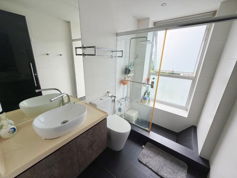 La Casa, 56 Woodlands Drive 16, Admiralty / Woodlands, 3 Bedrooms, 1,109 sqft, Condominium For Sale, by Michael Chin 陈俊雄, 500290883 - Bathroom - PropertyGuru.com.sg