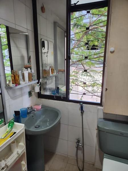 Ceylon road, East Coast / Marine Parade, Room Rental, 300 sqft, Apartment For Rent, by Christina Lee, 500290889 - Bathroom - PropertyGuru.com.sg