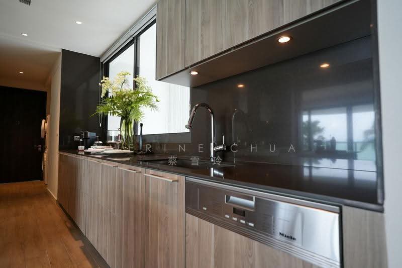 Cape Royale, 25 Cove Way, Harbourfront / Telok Blangah, 3 Bedrooms, 1,679 sqft, Condominium For Sale, by Sherine Chua 蔡雪玲, 500290897 - Kitchen - PropertyGuru.com.sg