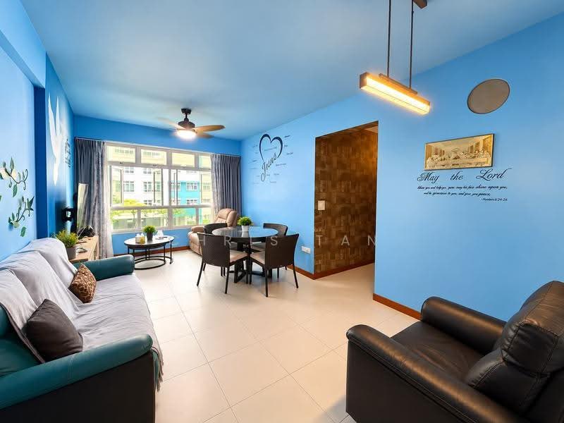 315C Yishun Greenwalk, 315C Yishun Avenue 9, Sembawang / Yishun, 3 Bedrooms, 990 sqft, HDB Flat For Sale, by Chris Tan, 500290904 - Living Room - PropertyGuru.com.sg