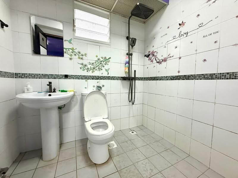 315C Yishun Greenwalk, 315C Yishun Avenue 9, Sembawang / Yishun, 3 Bedrooms, 990 sqft, HDB Flat For Sale, by Chris Tan, 500290904 - Bathroom - PropertyGuru.com.sg