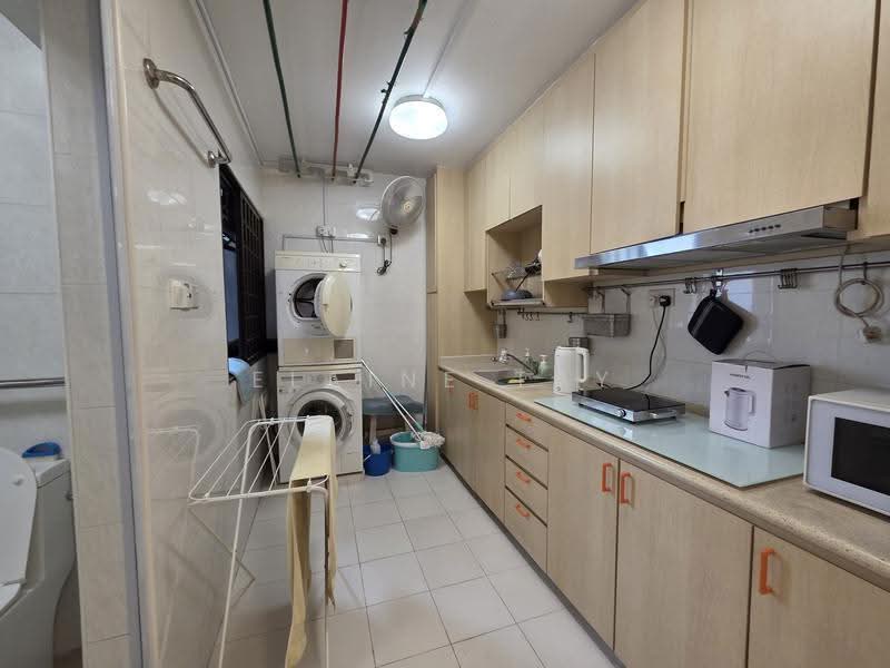 18 Cantonment Close, 18 Cantonment Close, Chinatown / Tanjong Pagar, 2 Bedrooms, 698 sqft, HDB Flat For Rent, by Elaine Tay, 500290922 - Kitchen - PropertyGuru.com.sg