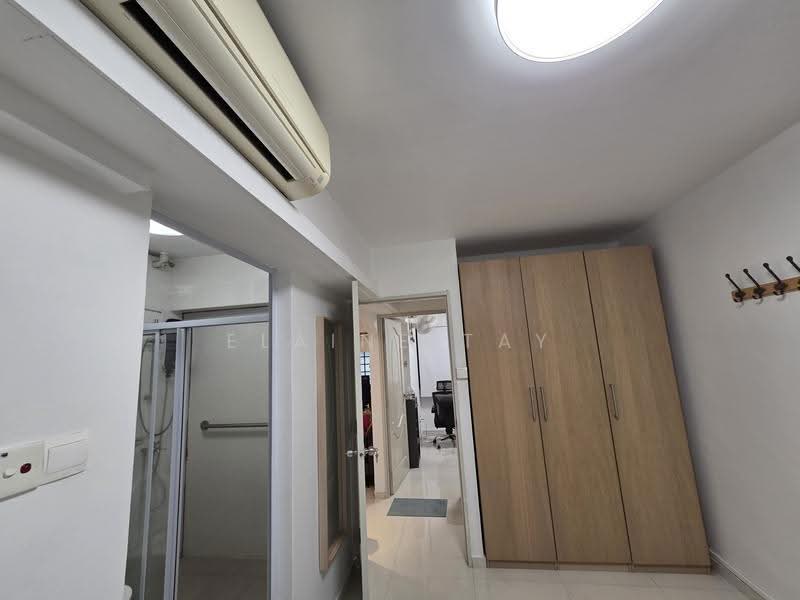 18 Cantonment Close, 18 Cantonment Close, Chinatown / Tanjong Pagar, 2 Bedrooms, 698 sqft, HDB Flat For Rent, by Elaine Tay, 500290922 - Bathroom - PropertyGuru.com.sg
