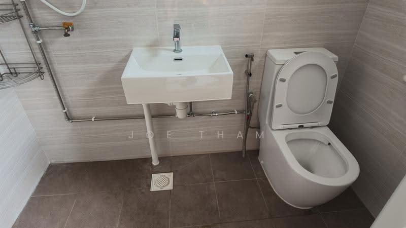 826 Jurong West Street 81, 826 Jurong West Street 81, Boon Lay / Jurong / Tuas, 3 Bedrooms, 1,302 sqft, HDB Flat For Rent, by Joe Tham, 500290923 - Bathroom - PropertyGuru.com.sg