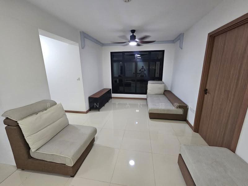 419A Northshore Drive, 419A Northshore Drive, Hougang / Punggol / Sengkang, 3 Bedrooms, 1,100 sqft, HDB Flat For Rent, by Baron Tan 陈鼎超, 500290928 - Living Room - PropertyGuru.com.sg