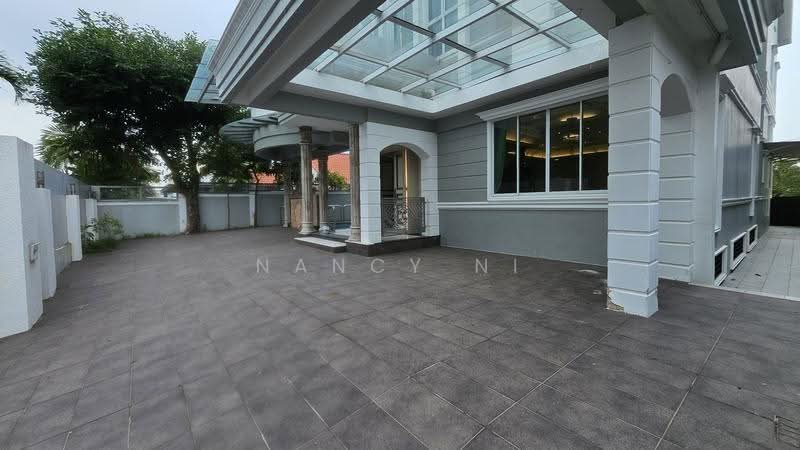 Siglap Avenue Bungalow, East Coast / Marine Parade, 5 Bedrooms, 6,000 sqft, Bungalow House For Rent, by Nancy Ni, 500290933 - Exterior - PropertyGuru.com.sg